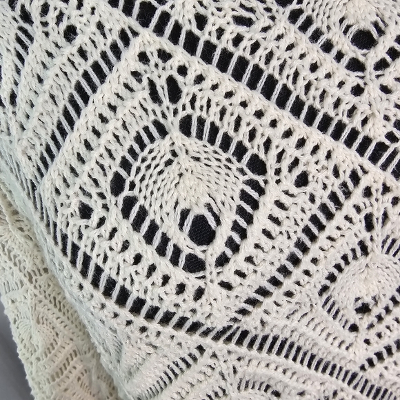 Vero Moda Cream Long Sleeve Tee with Intricate Design - Picture 3 of 3